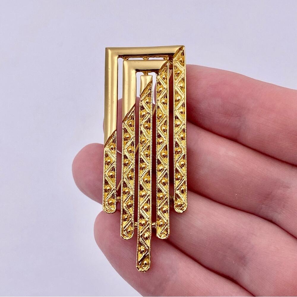 MONET Vintage Modernist Rectangle Tapered Gold Tone Brooch